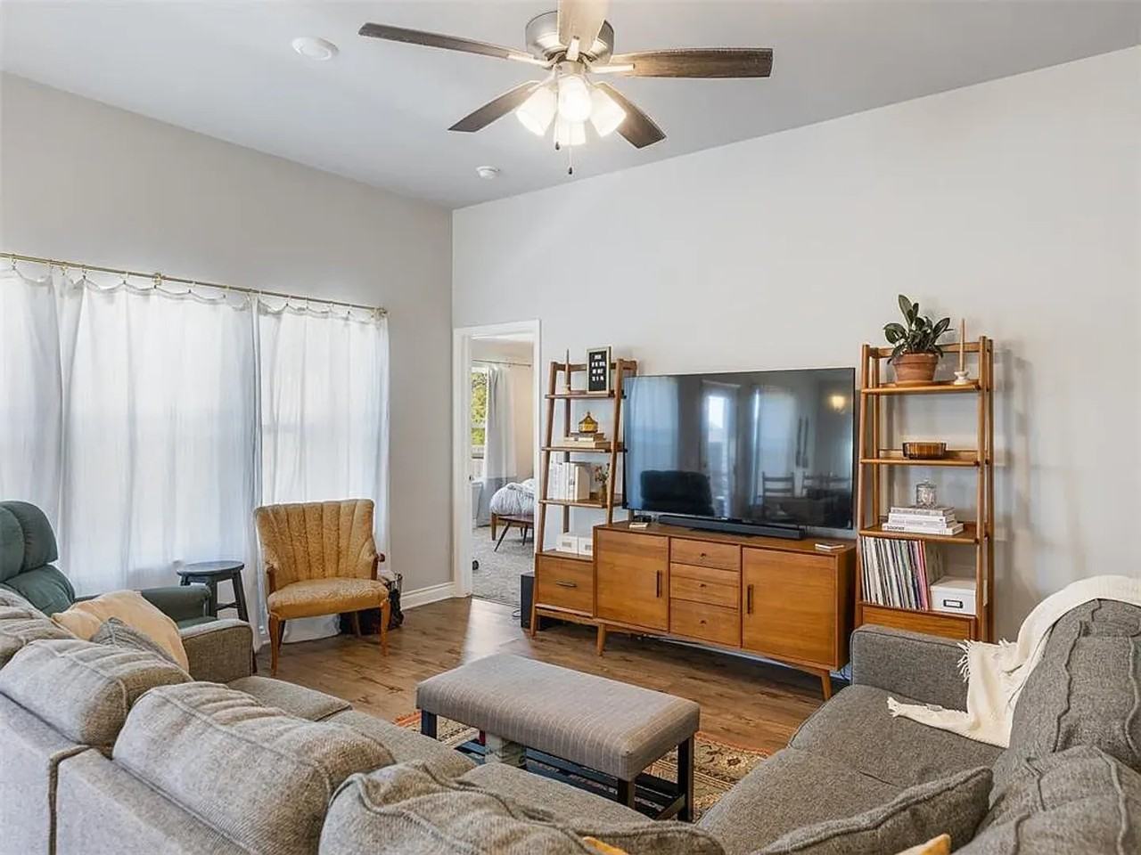 11309 Nw 133rd St - Photo 7 of 27