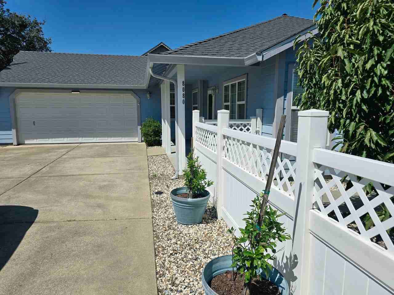 8080 Quartz Ln - Photo 2 of 18