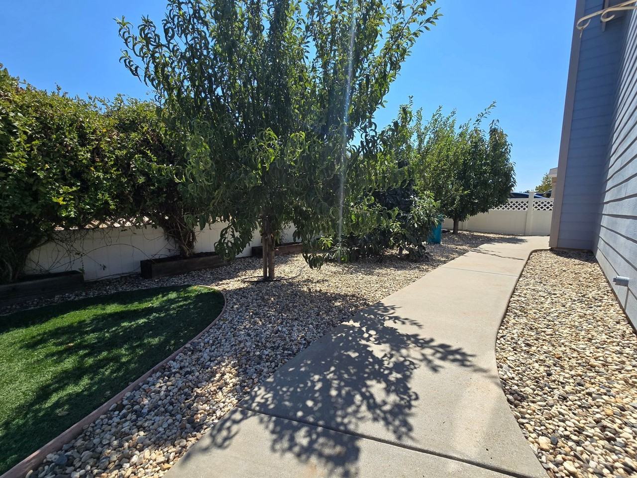 8080 Quartz Ln - Photo 6 of 18