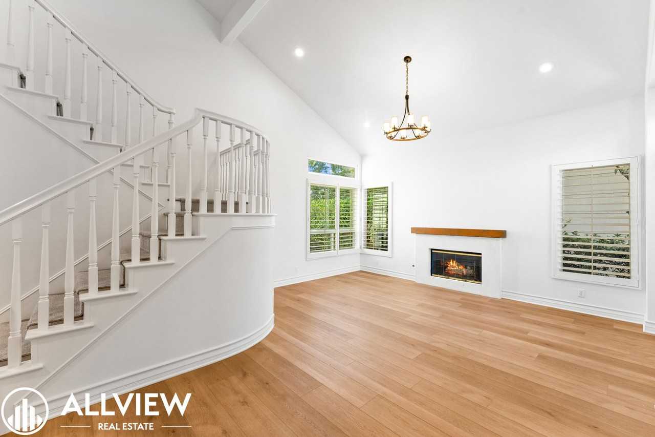 15 Summitcrest - Photo 4 of 50