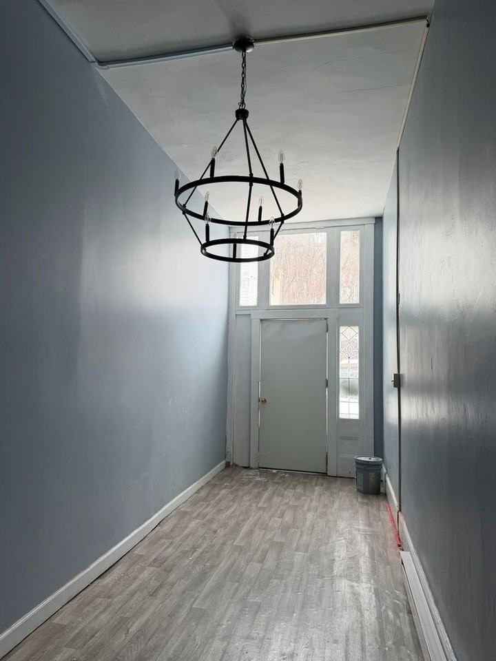 320 Main St - Photo 7 of 11