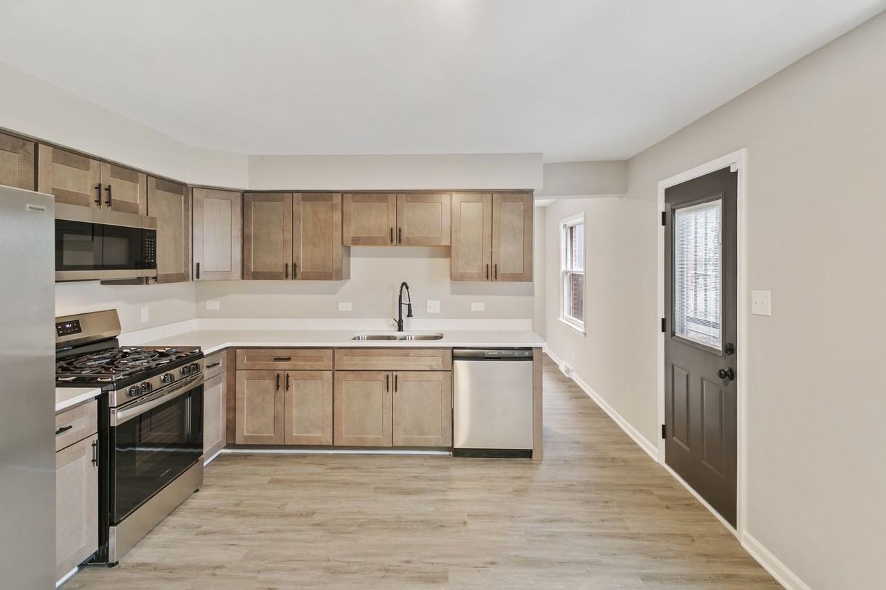 18135 Cherrywood Ln - Photo 6 of 25