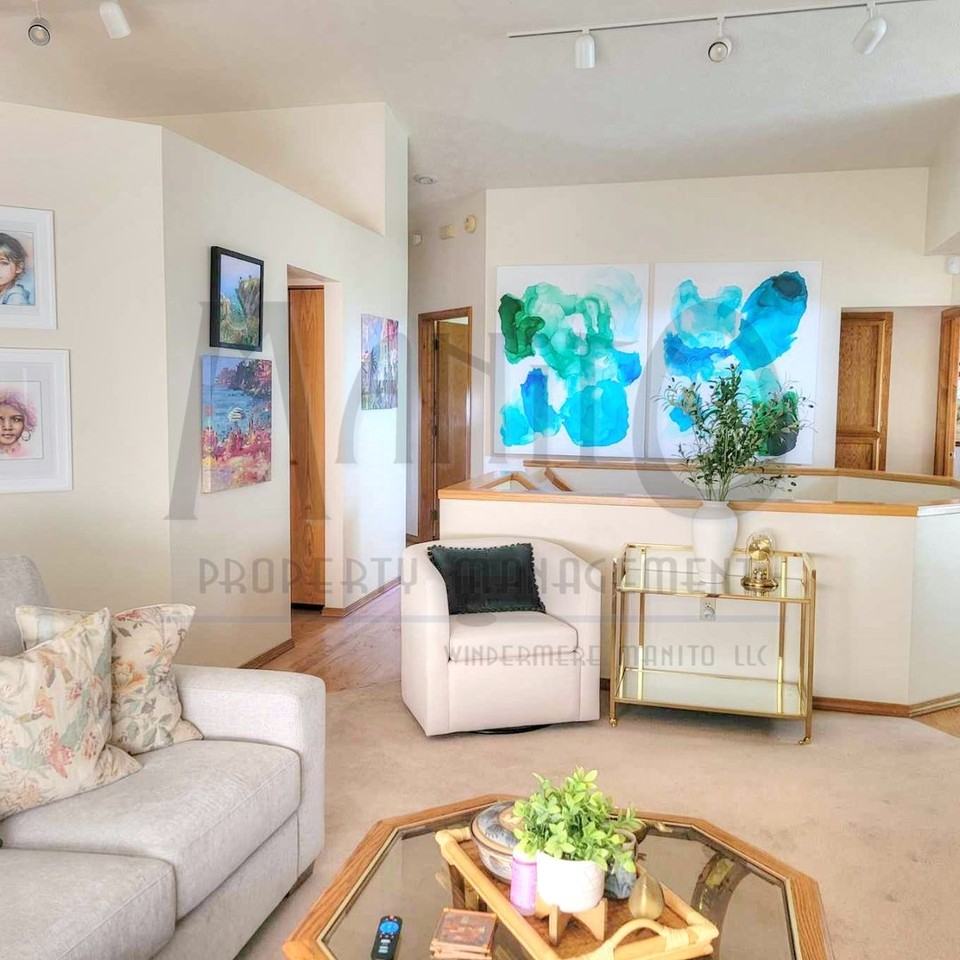 2502 E 58th Ln - Photo 5 of 14