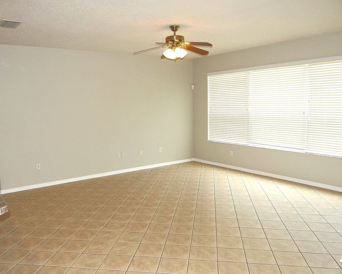 11112 Wildcat Dr - Photo 3 of 34