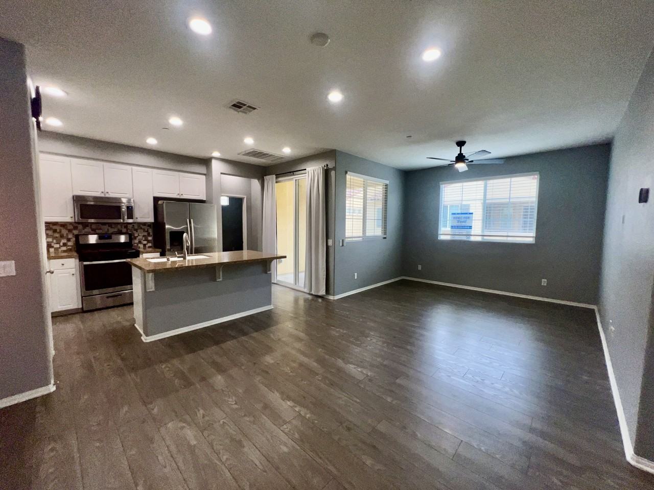 1433 Shearwater StreetUnit 1 #1 - Photo 3 of 32