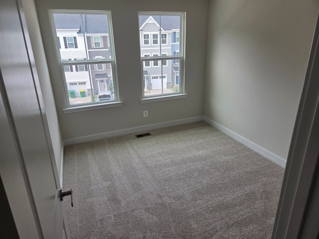 1863 Bergerac Ct - Photo 4 of 12