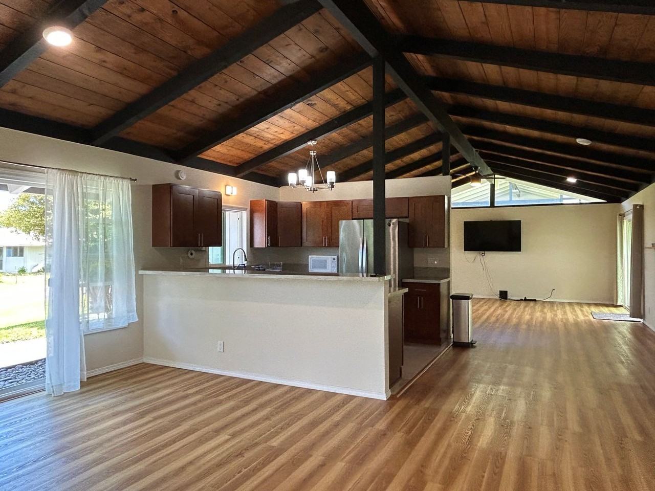 166 Makalani St - Photo 5 of 24
