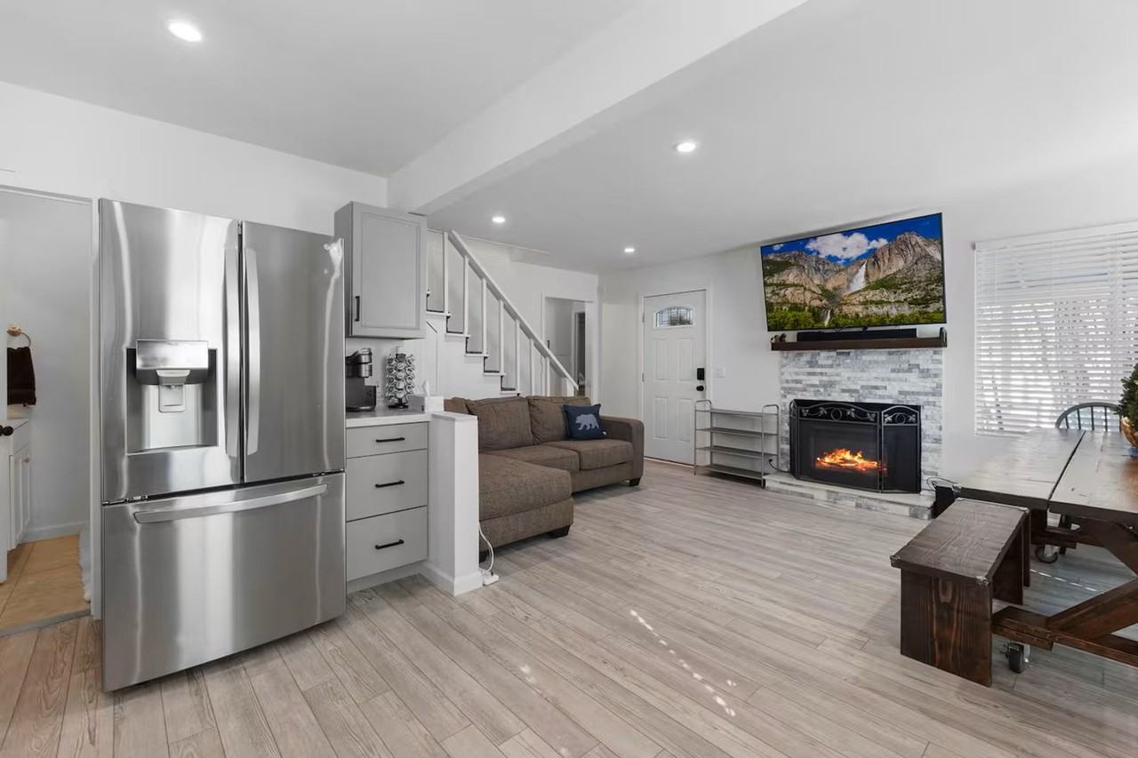 23012 Strauch Dr - Photo 5 of 19