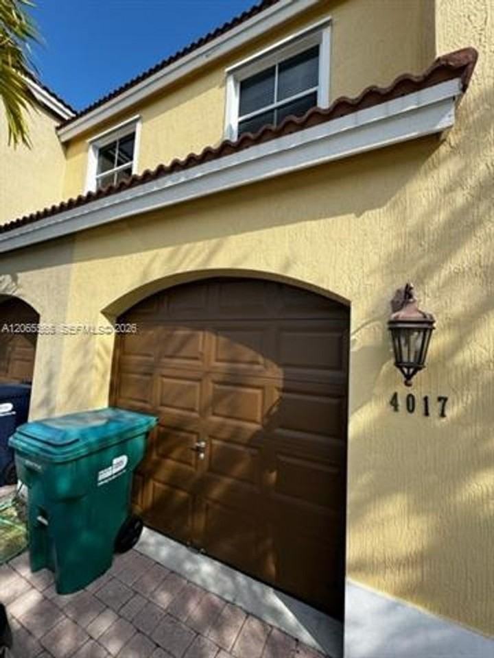4017 4017 SW 149th Ct th 4017 - Photo 2 of 19