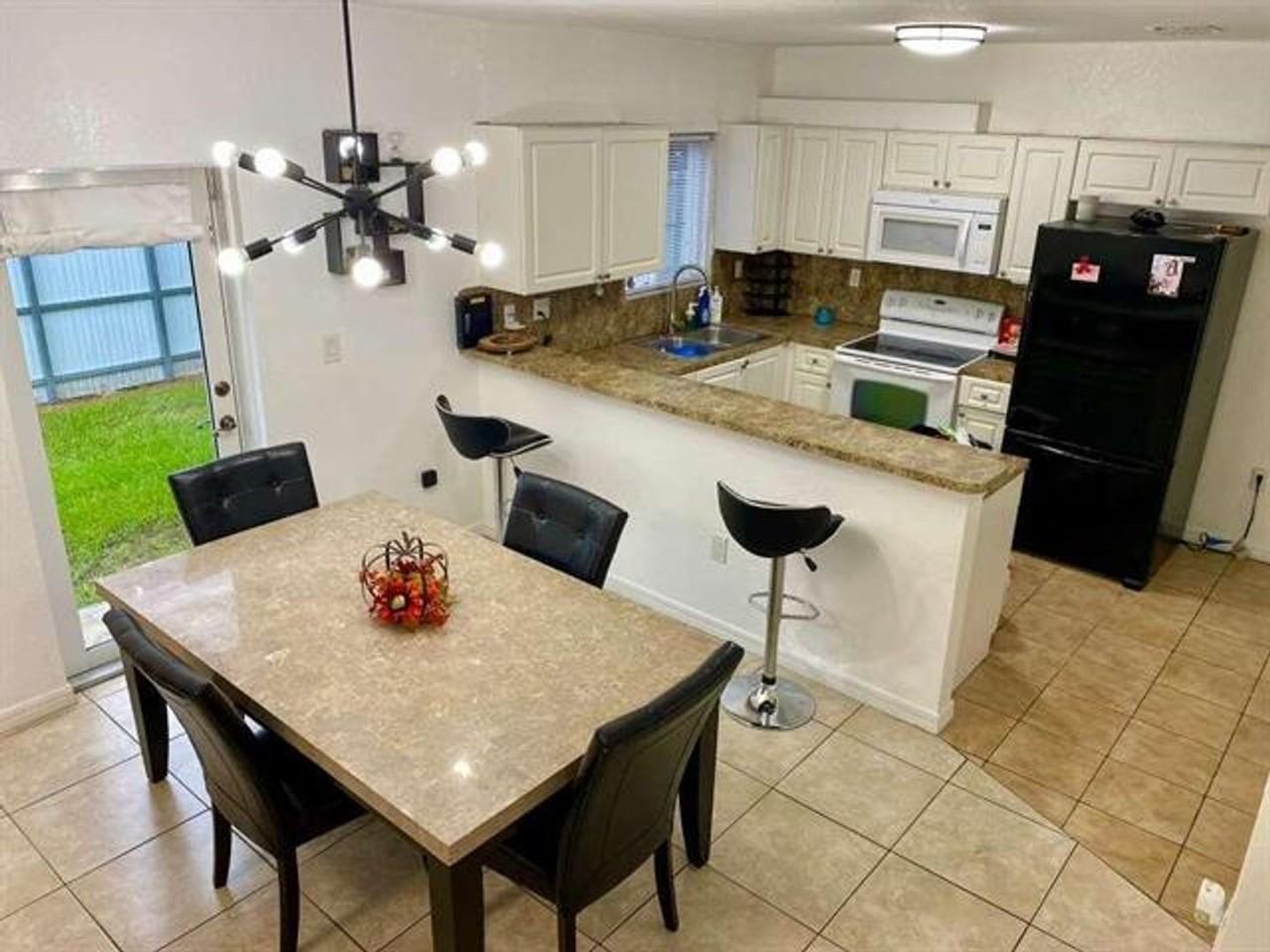 18951 Sw 113th Pl #18951 - Photo 6 of 12