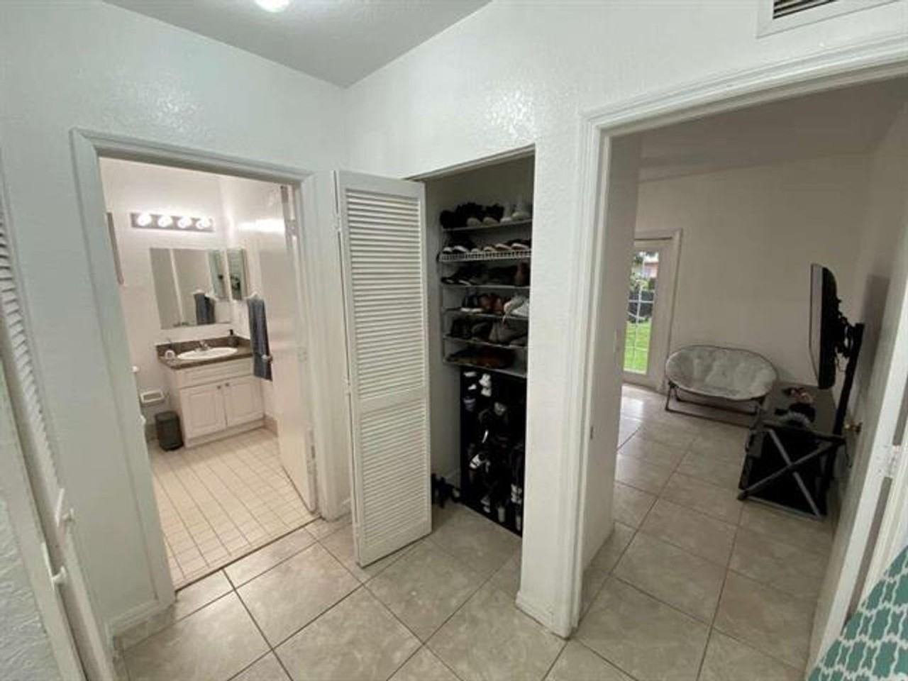 18951 Sw 113th Pl #18951 - Photo 7 of 12