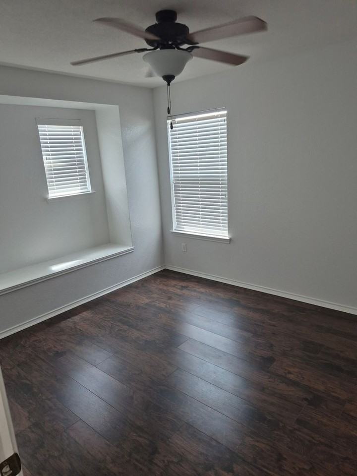 8917 Lonesome Oak Dr - Photo 6 of 16