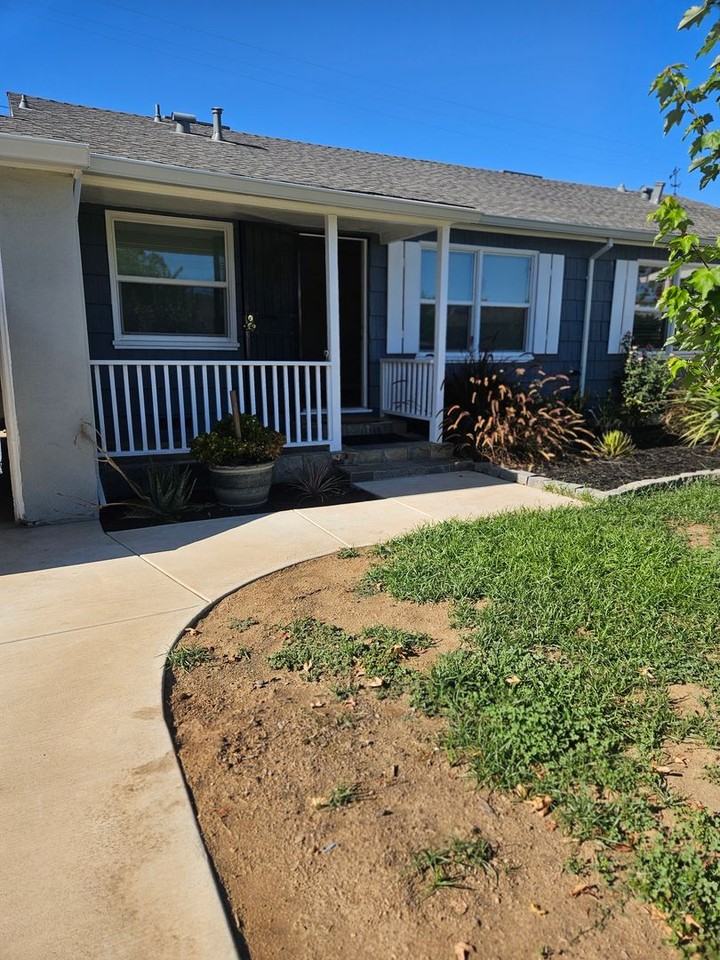 5319 Gordon Dr - Photo 3 of 12