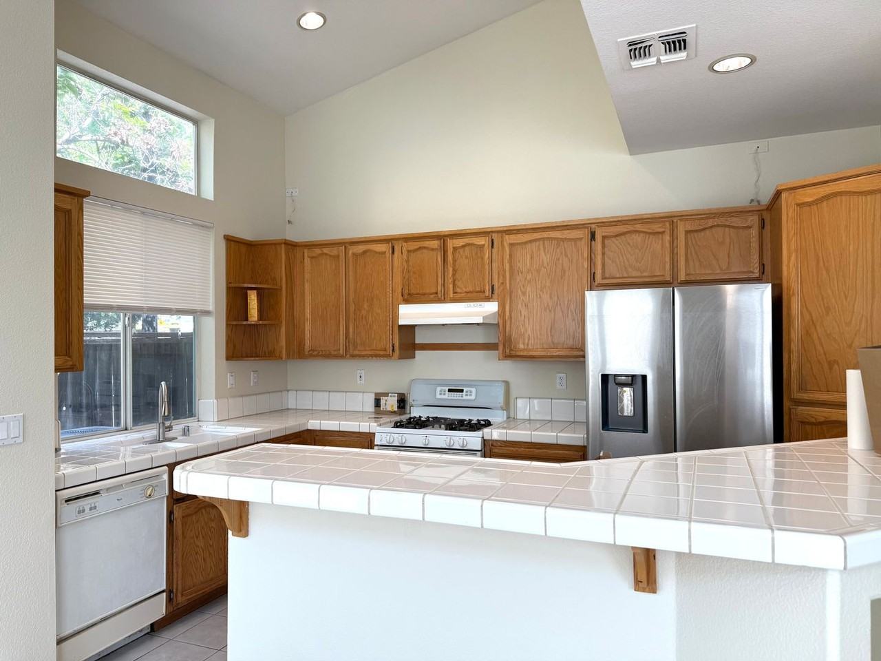 282 Oak Briar Ct - Photo 5 of 13