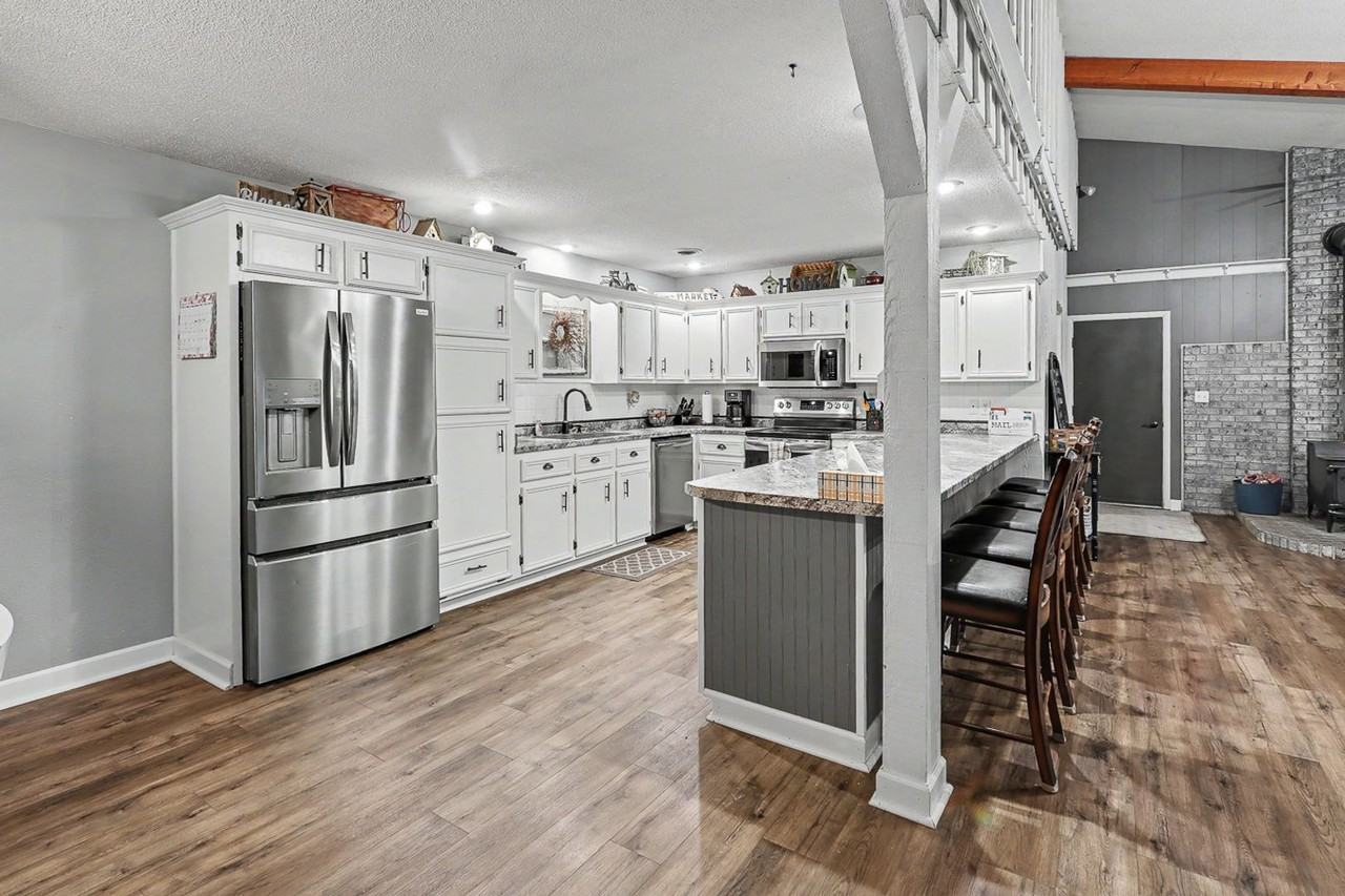 285 240th Pl - Photo 4 of 34