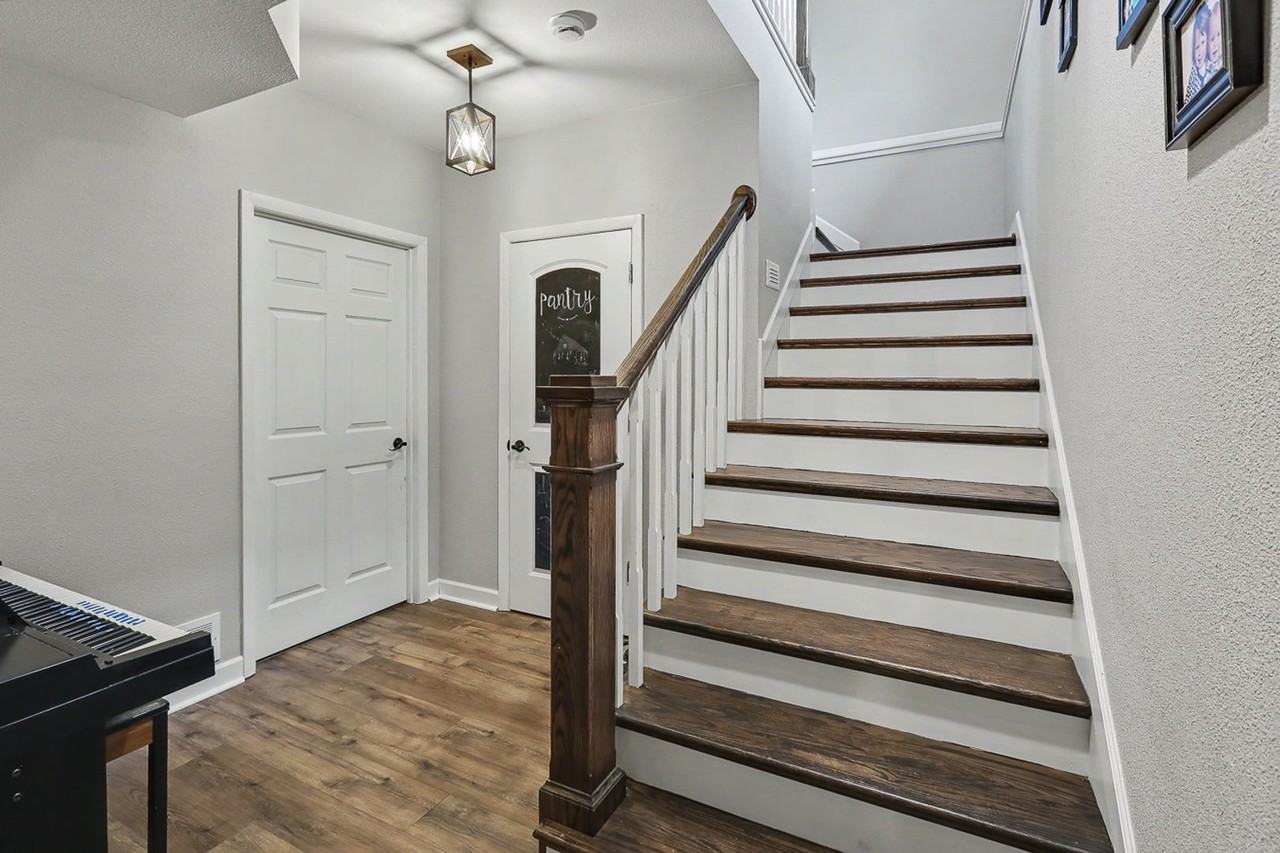 285 240th Pl - Photo 7 of 34