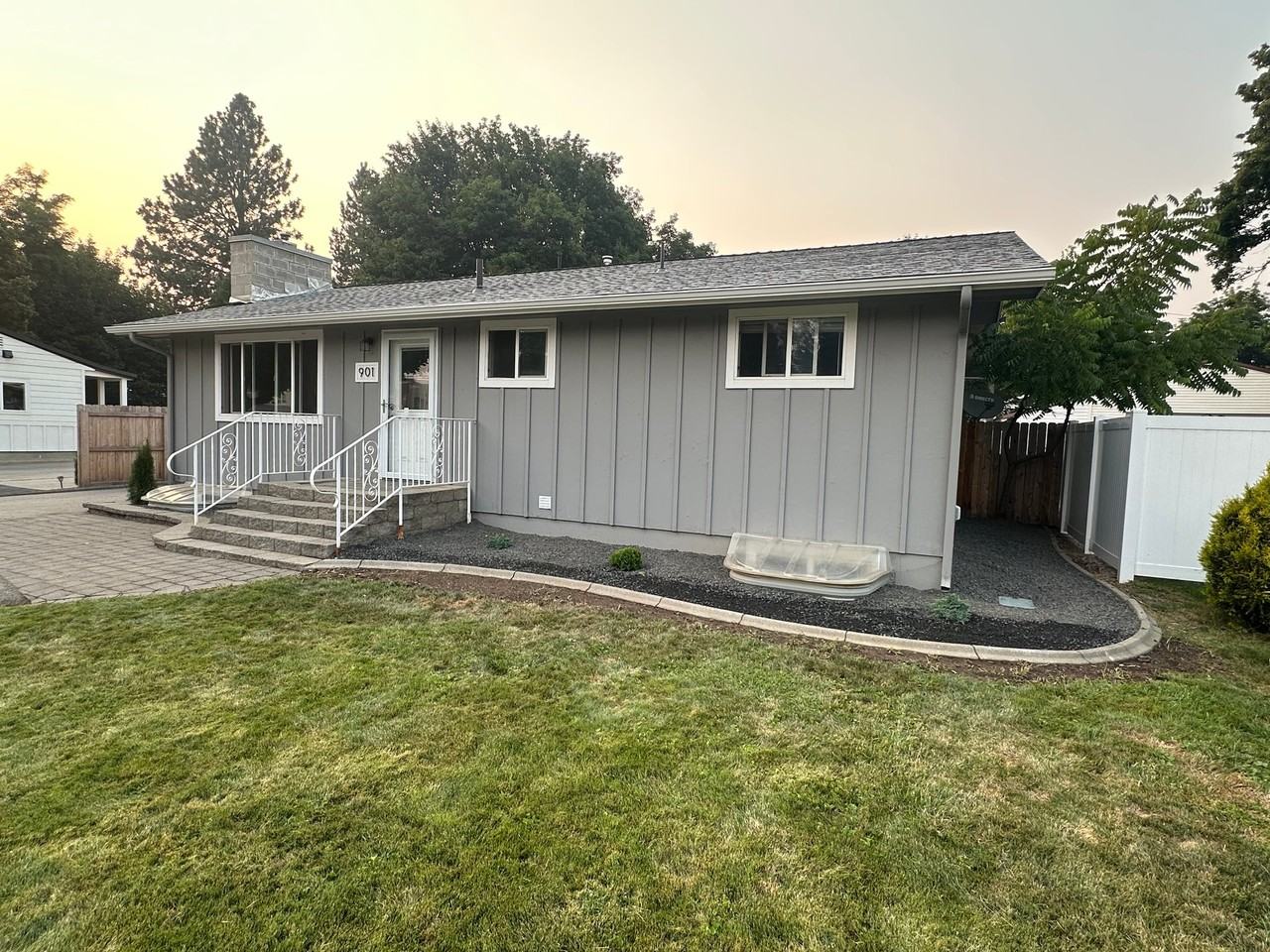 901 W Lacrosse Ave - Photo 2 of 13