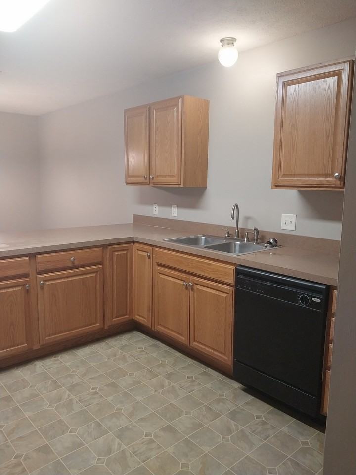 714 Willis Ave #B - Photo 6 of 18