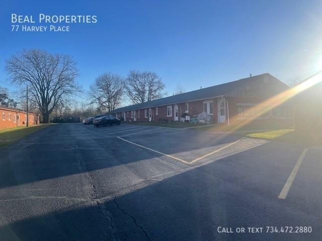 77 Harvey Pl - Photo 3 of 15