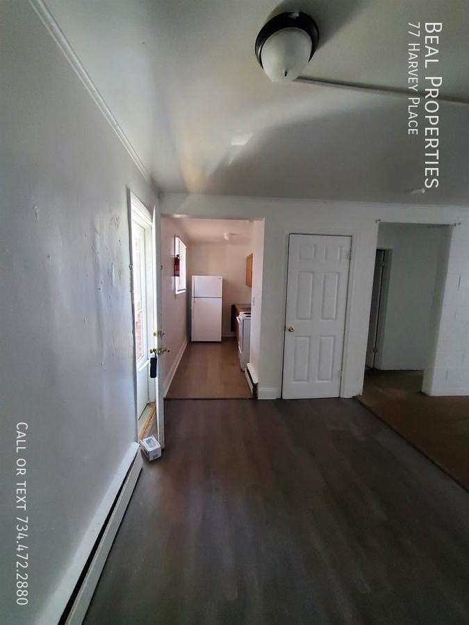 77 Harvey Pl - Photo 5 of 15
