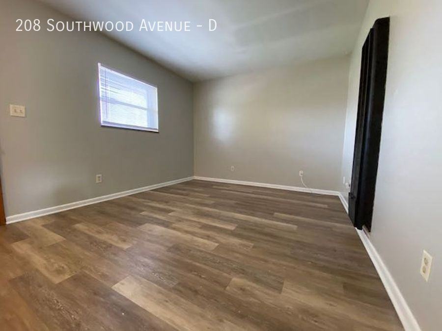 208 Southwood Ave #D - Photo 4 of 10
