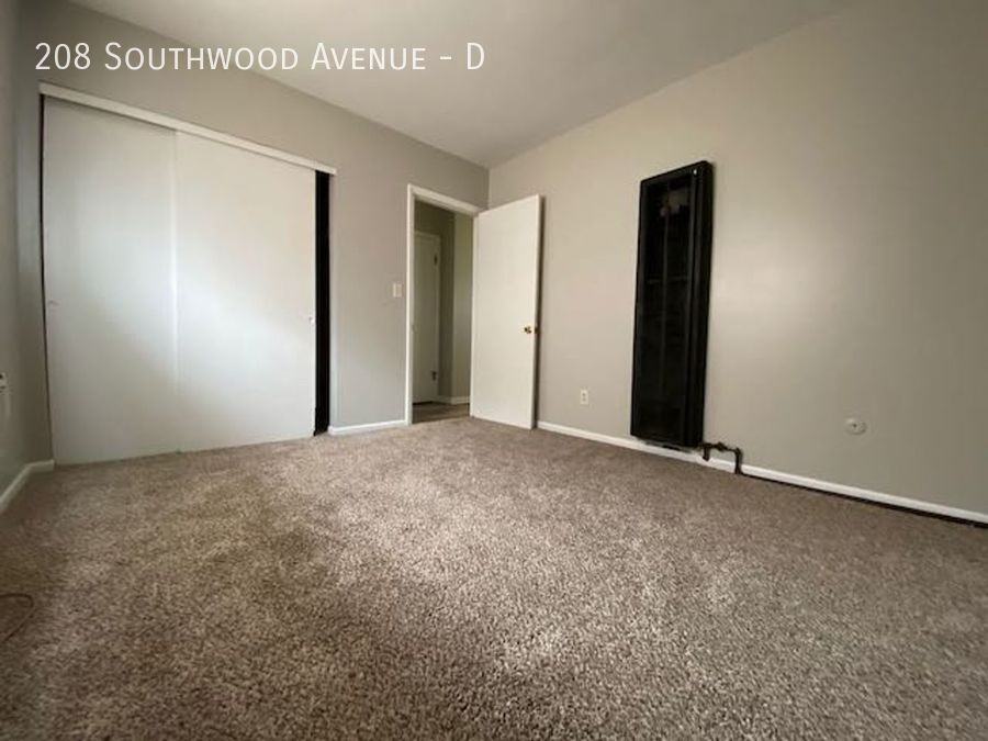 208 Southwood Ave #D - Photo 5 of 10