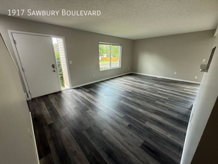 1917 Sawbury Blvd - Photo 5 of 40