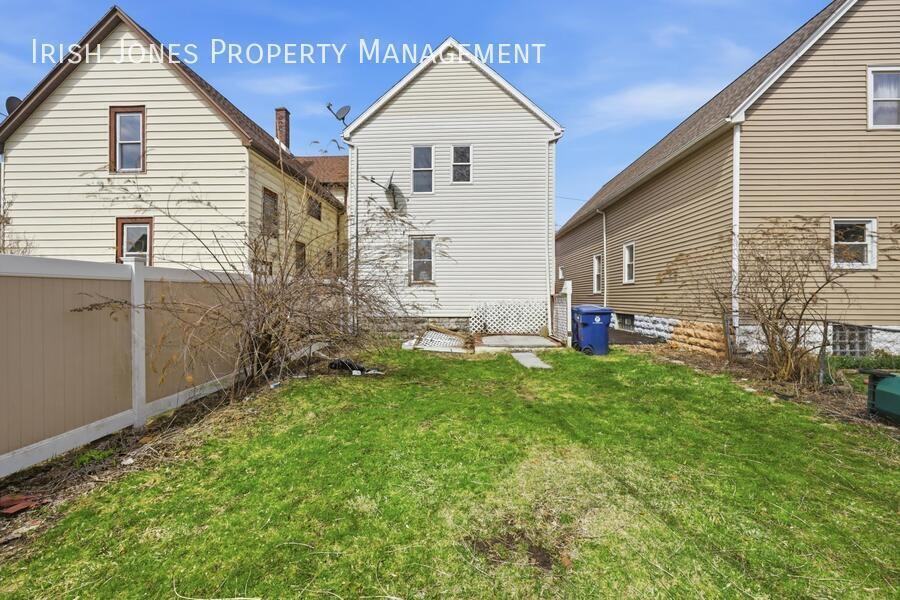 61 Princeton Pl #2 - Photo 4 of 16
