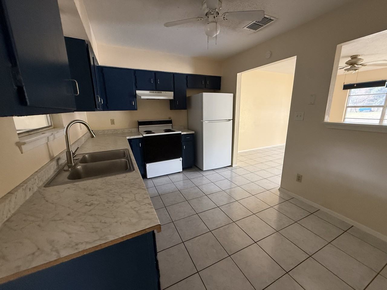 1312 Dartmouth Avenue - 1Unit A #1 - Photo 3 of 17