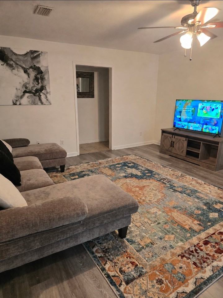6145 Vasari Dr - Photo 3 of 14