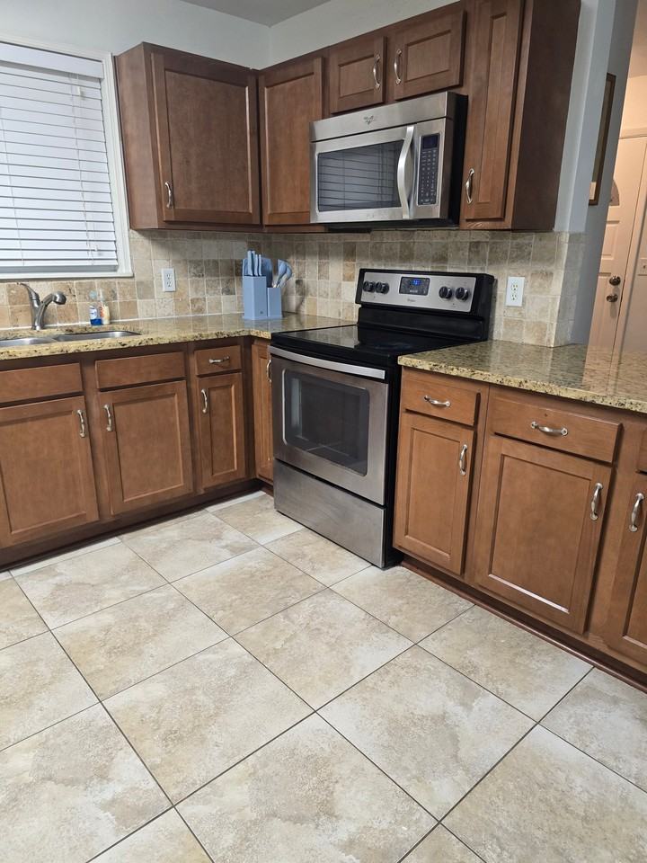 6145 Vasari Dr - Photo 7 of 14