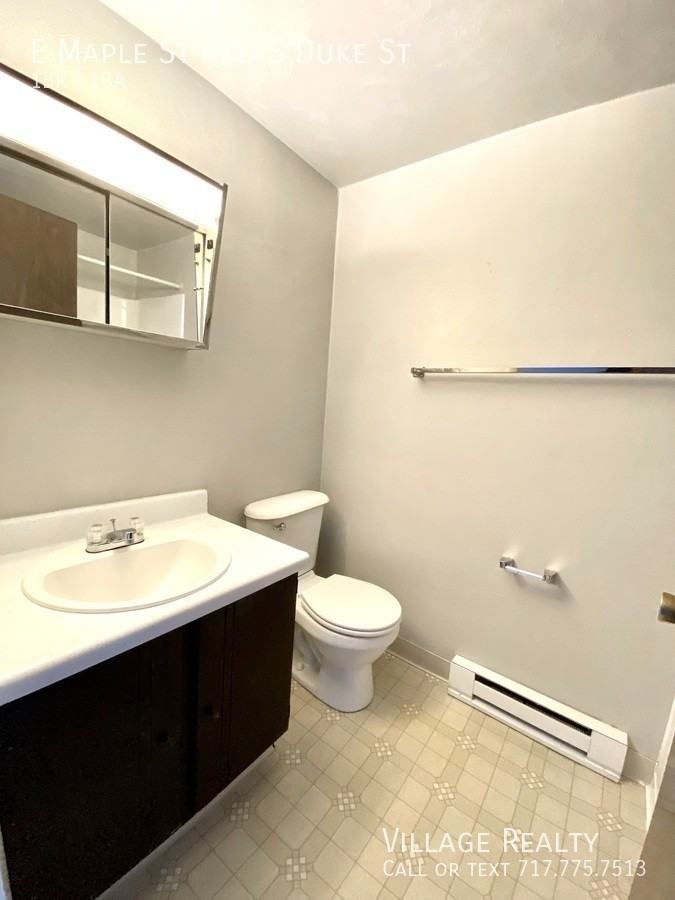 Maple & S Duke St #B - Photo 5 of 39