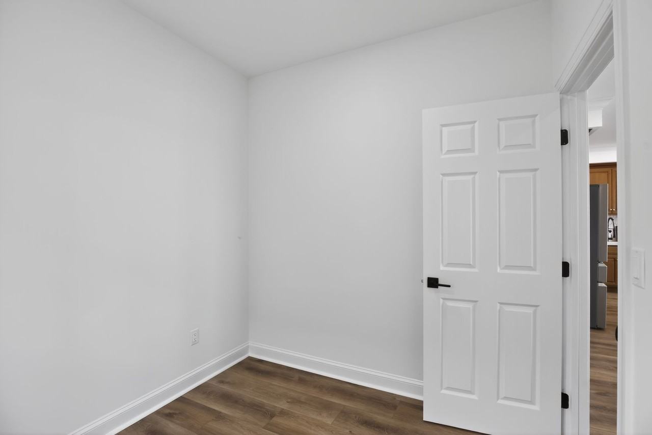 1004 Nabbs Creek Rd - Photo 3 of 20