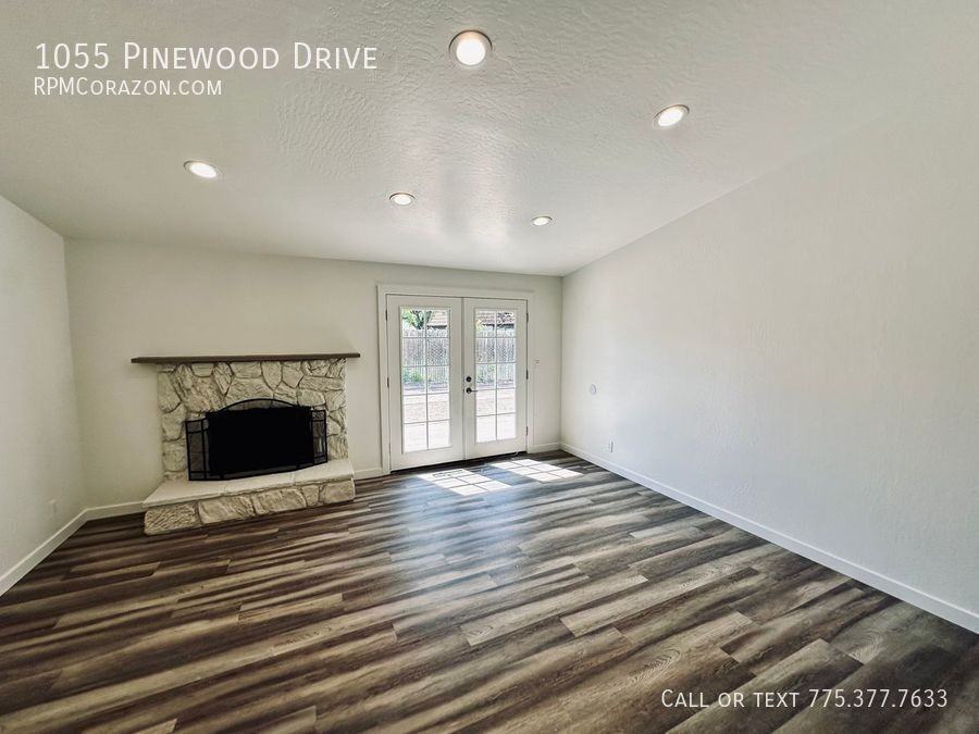 1055 Pinewood Dr - Photo 7 of 21