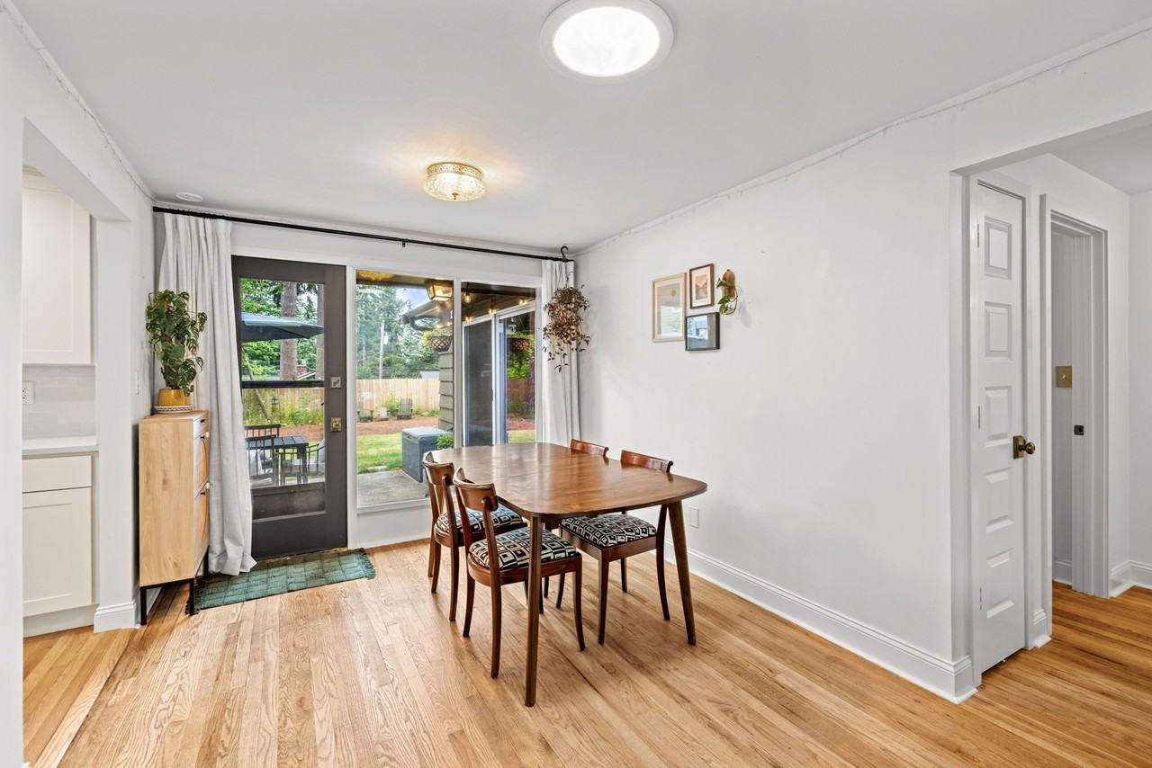 14904 Evanston Ave N - Photo 5 of 20