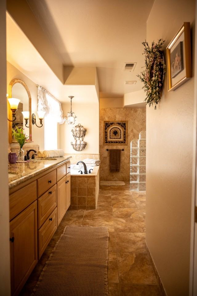 11009 Lakewood Ct - Photo 2 of 17
