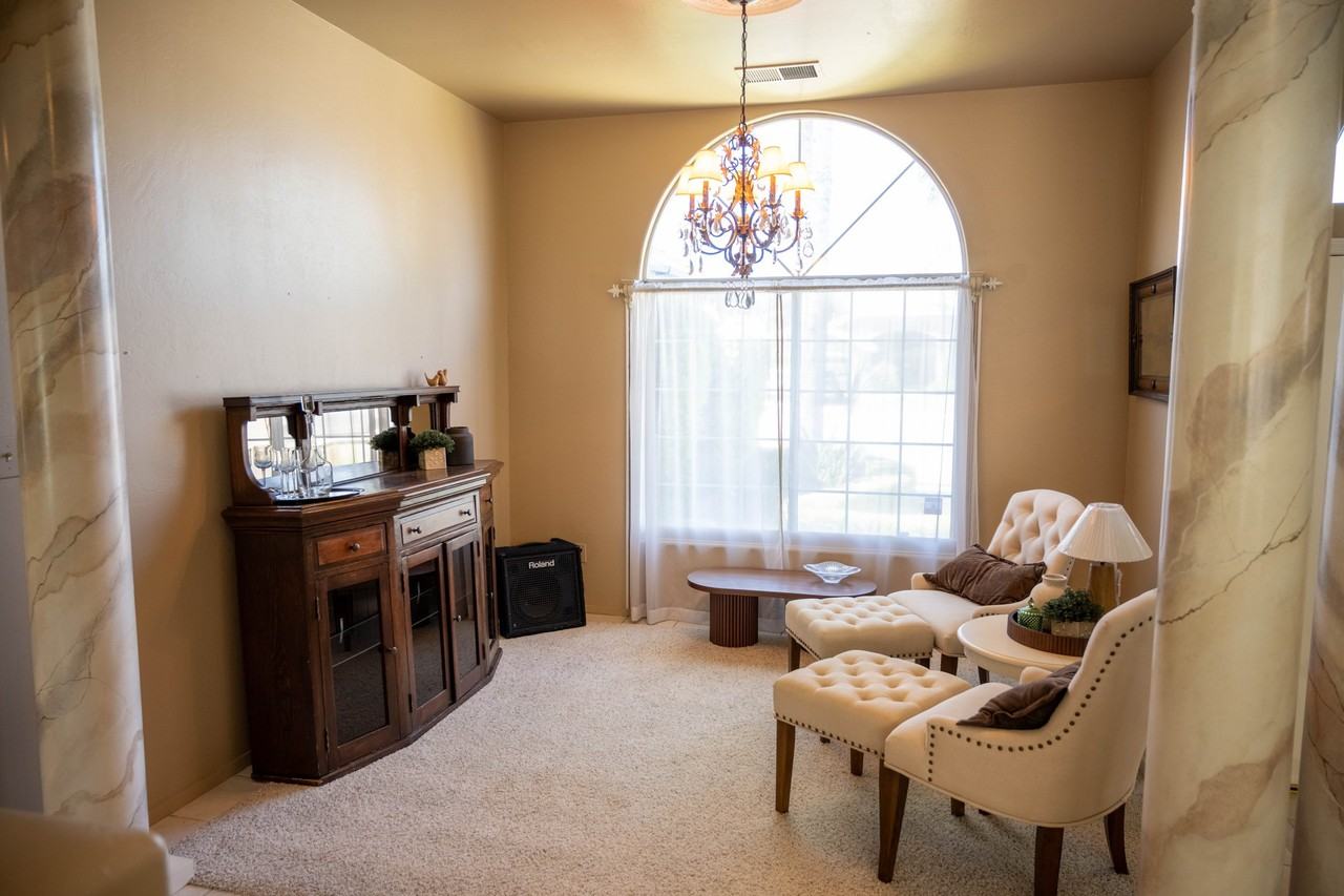 11009 Lakewood Ct - Photo 5 of 17