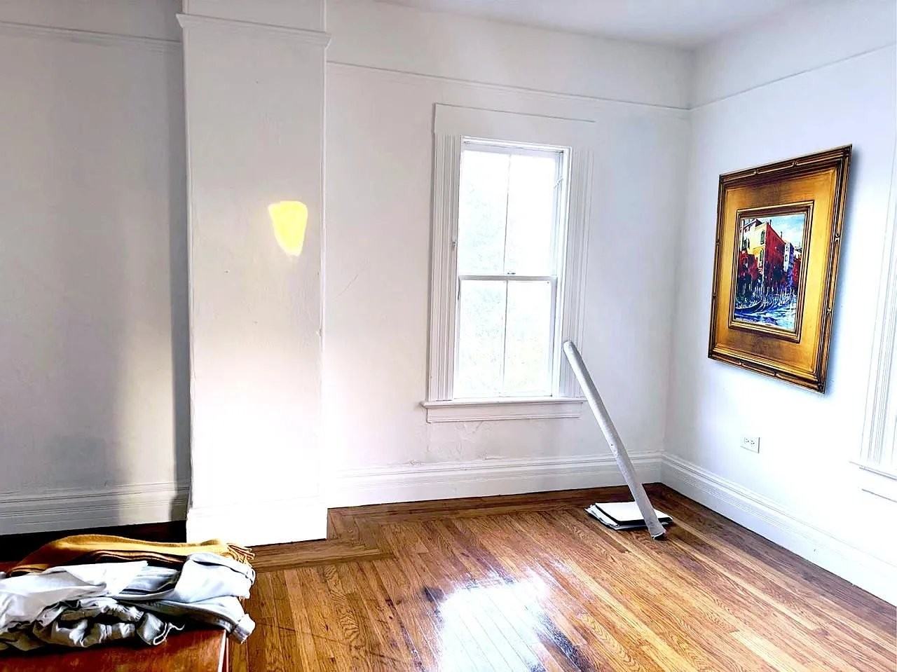 708 York St - Photo 3 of 9