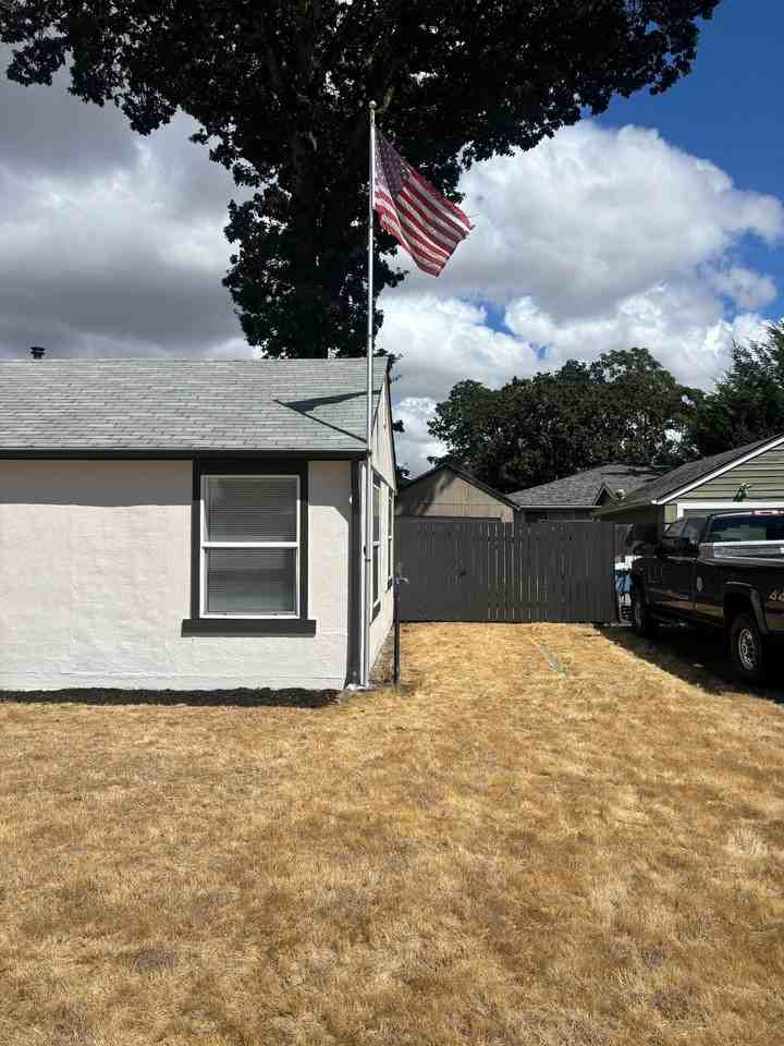 620 23rd St Se - Photo 2 of 31