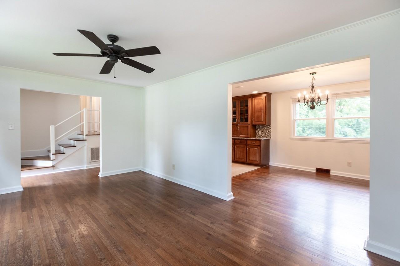 5839 Wedgewood Dr - Photo 4 of 24