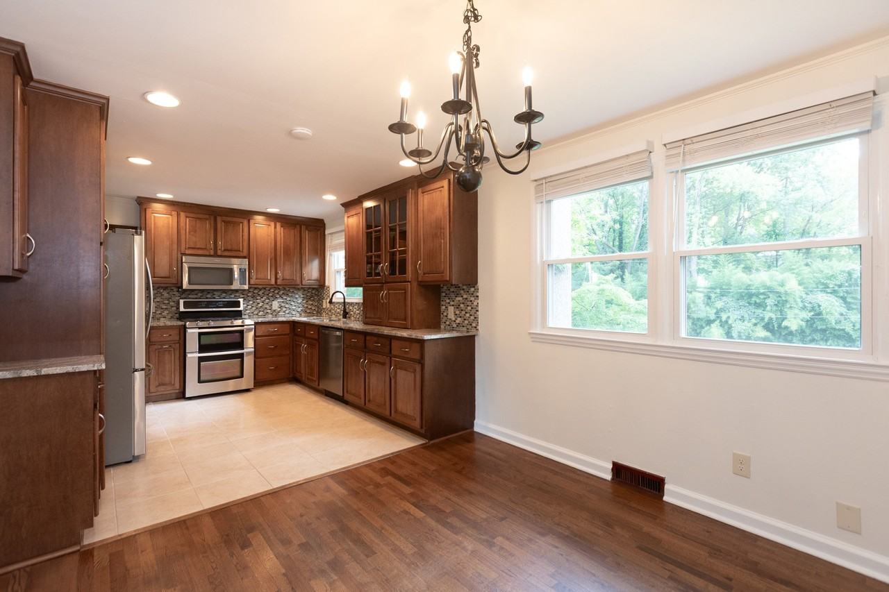 5839 Wedgewood Dr - Photo 6 of 24