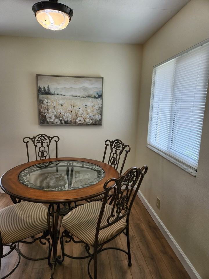 201 Bedford St - Photo 5 of 13