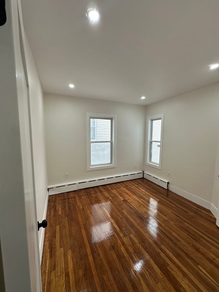 805 Blue Hill Ave #1 - Photo 3 of 4