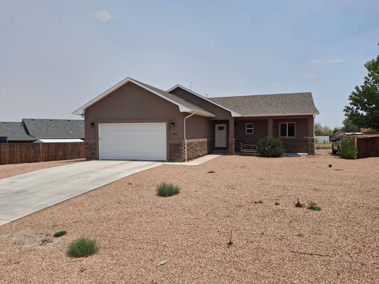 646 S Bond Dr E - Photo 2 of 2