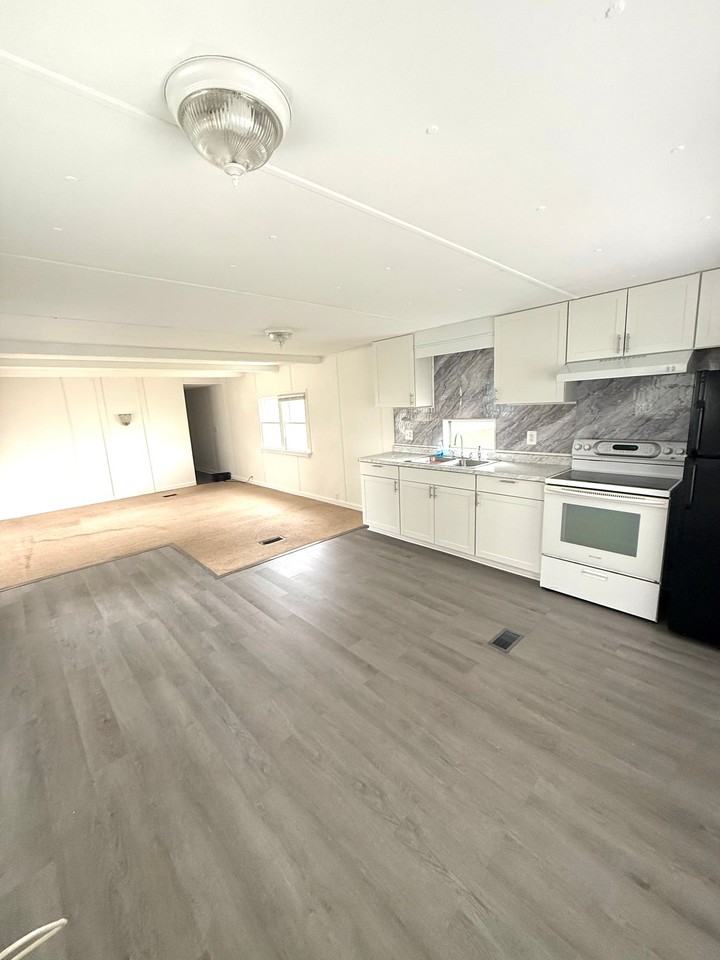 21496 Gerards Cove Rd - Photo 3 of 8