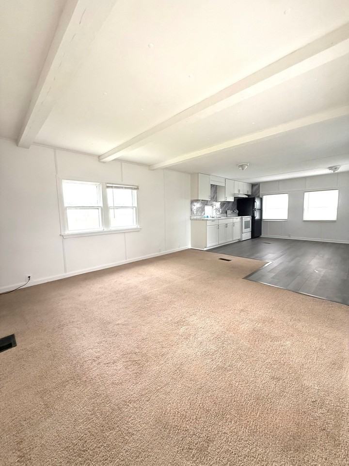 21496 Gerards Cove Rd - Photo 4 of 8