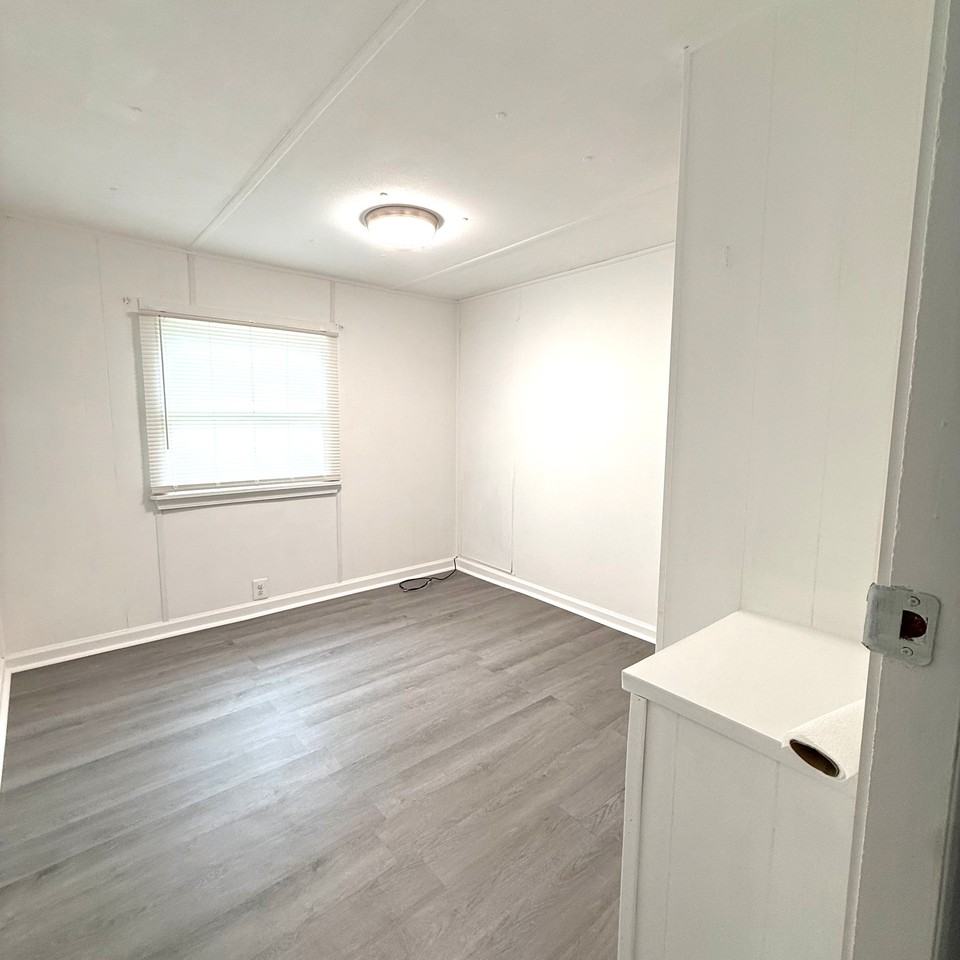 21496 Gerards Cove Rd - Photo 6 of 8