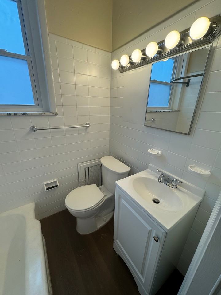 1917 Dudley St - Photo 5 of 13