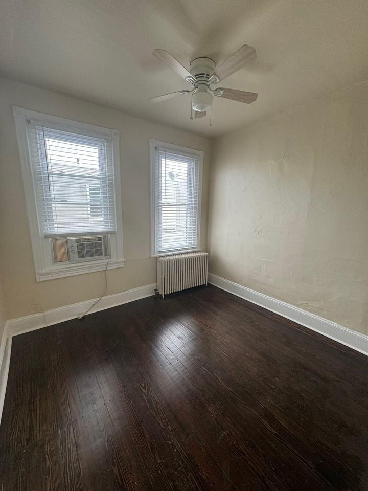 1917 Dudley St - Photo 6 of 13