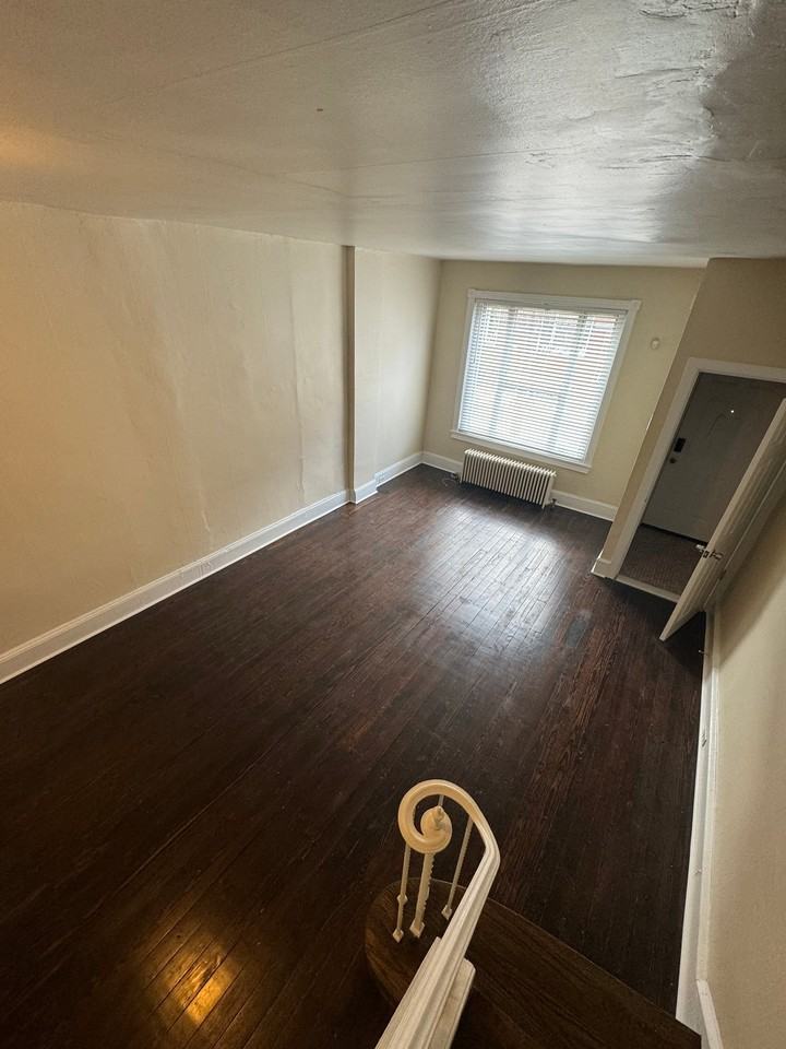 1917 Dudley St - Photo 7 of 13